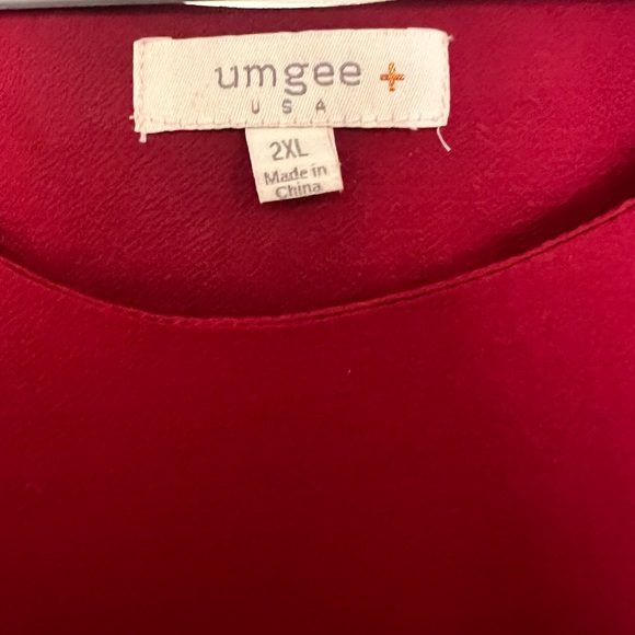 Umgee 2xl cut out shoulder blouse perfect for gameday - Picture 2 of 5